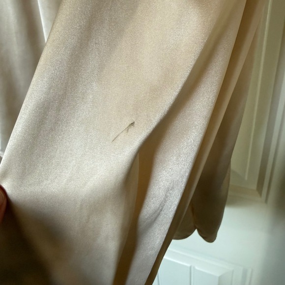 DAILY‎ DR!LLS Satin Button Down Shirt Womens M L Beige Silk Blend Long Sleeve - Picture 4 of 8